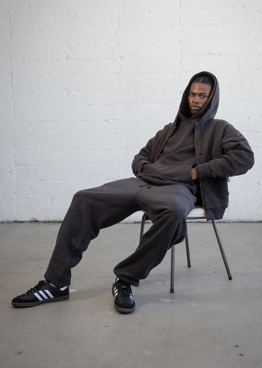 Elwood Vintage Black Core Sweatpant