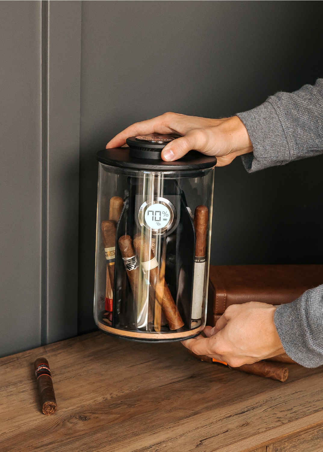 Cylindor Humidor with a Glass Jar & Ashwood Lid